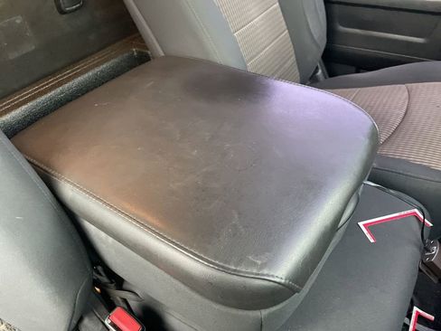 Used 2012 RAM 1500 Express image 32