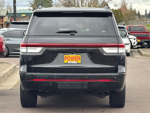 Used 2023 Lincoln Navigator L Reserve AWD/4WD image 5