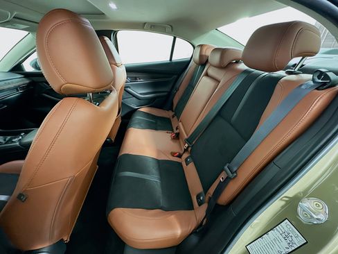 Used 2024 MAZDA MAZDA3 s image 29