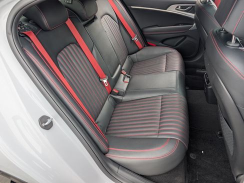 Used 2023 Genesis G70 2.0T w/ Sport Prestige Package RWD image 20