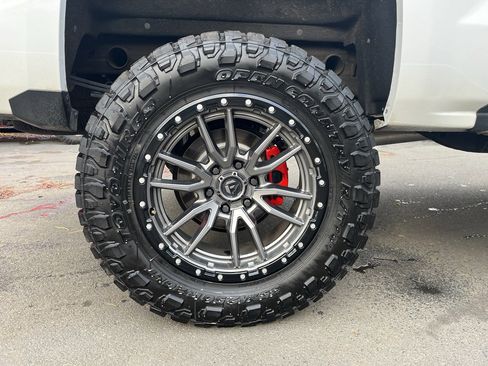 Used 2018 Chevrolet Silverado 1500 LT w/ All Star Edition image 15