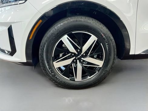Used 2023 Kia Sorento EX FWD image 32