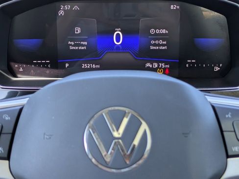 Used 2023 Volkswagen Jetta SE image 27