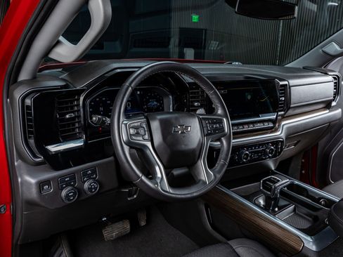 Used 2022 Chevrolet Silverado 1500 RST image 14