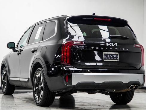 Used 2023 Kia Telluride S w/ S Sunroof Package FWD image 15