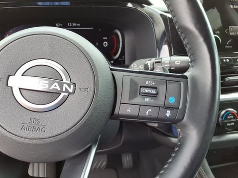 Used 2023 Nissan Pathfinder Platinum AWD/4WD image 17
