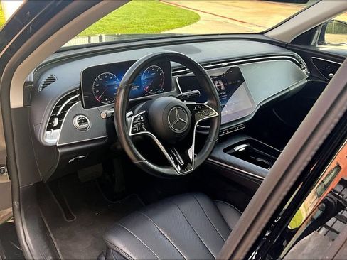 Used 2025 Mercedes-Benz E 350 Sedan image 17