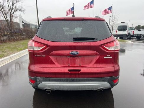 Used 2016 Ford Escape SE w/ Equipment Group 201A image 6