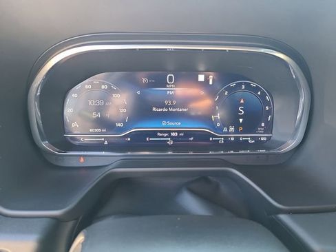 Used 2022 Chevrolet Suburban Premier image 29