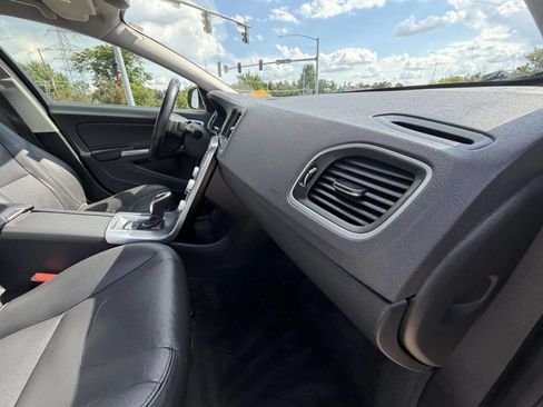 Used 2017 Volvo S60 T5 Inscription AWD/4WD image 14
