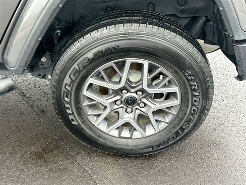 Used 2025 Jeep Wrangler Sahara w/ Safety Group image 24