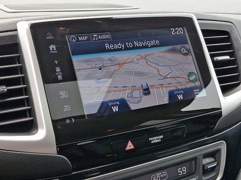 Used 2017 Honda Pilot Elite image 19