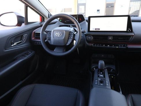 Used 2026 Toyota Prius Plug-In Hybrid FWD image 25