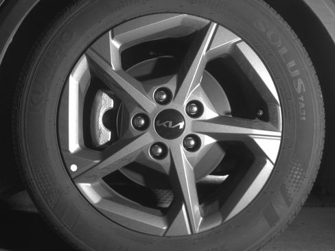 Used 2025 Kia K4 FWD image 12