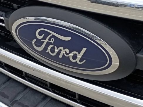 Used 2021 Ford F250 Lariat w/ Lariat Value Package AWD/4WD image 19