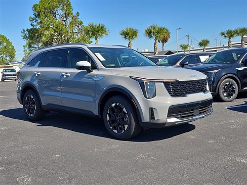 New 2026 Kia Sorento S image 2