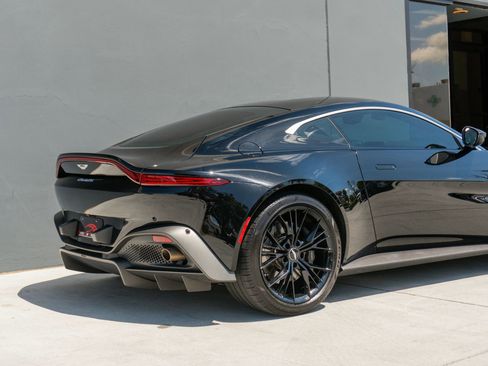 Used 2020 Aston Martin V8 Vantage Coupe RWD image 30