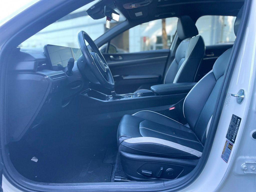 Used 2022 Kia K5 GT-Line w/ GT-Line FWD Premium Package image 8