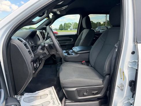 Used 2025 RAM 2500 Big Horn AWD/4WD image 9
