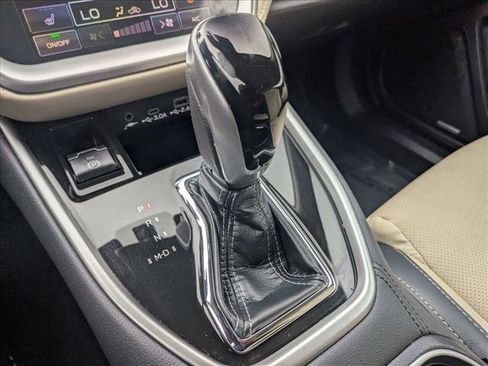 Used 2023 Subaru Outback Limited image 12