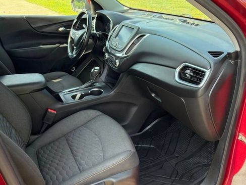Used 2020 Chevrolet Equinox LT w/ Driver Convenience Package FWD image 20