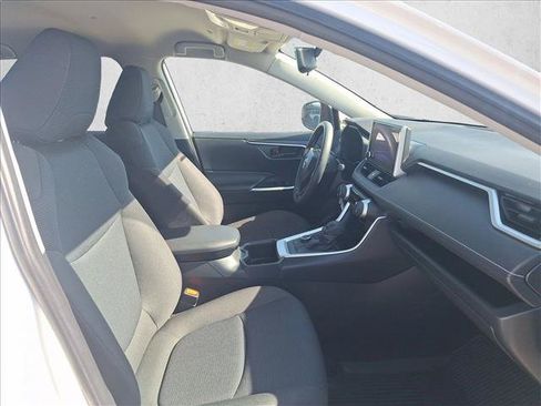 Certified 2025 Toyota RAV4 LE AWD/4WD image 18