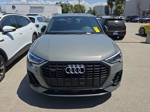 Used 2023 Audi Q3 2.0T Premium w/ Black Optic Sport Package AWD/4WD image 2