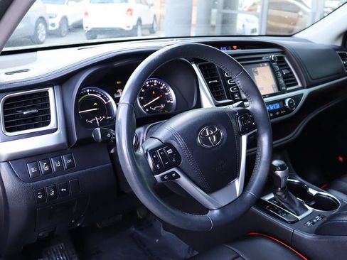 Used 2016 Toyota Highlander Limited Platinum AWD/4WD image 43