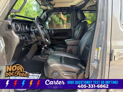 Used 2020 Jeep Gladiator Overland w/ LED Lighting Group AWD/4WD image 3