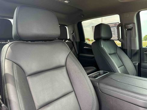 Used 2025 Chevrolet Silverado 1500 LT Trail Boss w/ Convenience Package II AWD/4WD image 20