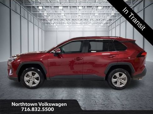 Used 2025 Toyota RAV4 XLE AWD/4WD image 2