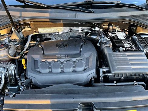 Used 2024 Volkswagen Tiguan SE FWD image 21