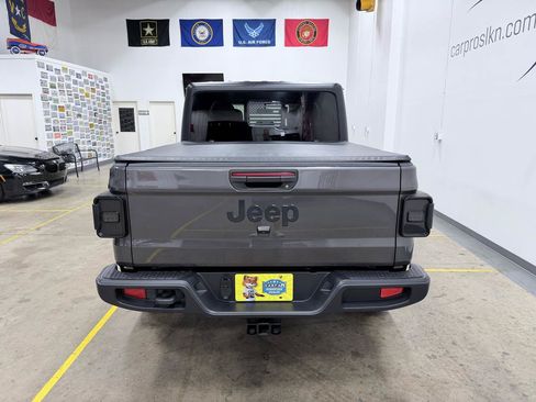 Used 2022 Jeep Gladiator Sport AWD/4WD image 6