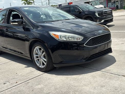 Used 2017 Ford Focus SE FWD image 16