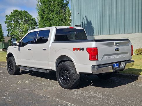 Used 2018 Ford F150 Lariat w/ Equipment Group 502A Luxury AWD/4WD image 4