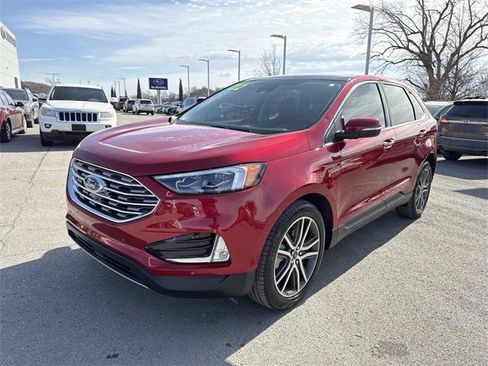 Used 2022 Ford Edge Titanium w/ Equipment Group 301A image 9