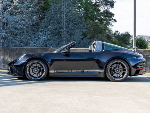 Certified 2022 Porsche 911 50th Anniversary Edition image 2