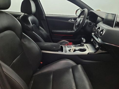 Used 2019 Kia Stinger GTS image 21