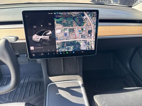 Used 2022 Tesla Model 3 Long Range image 8