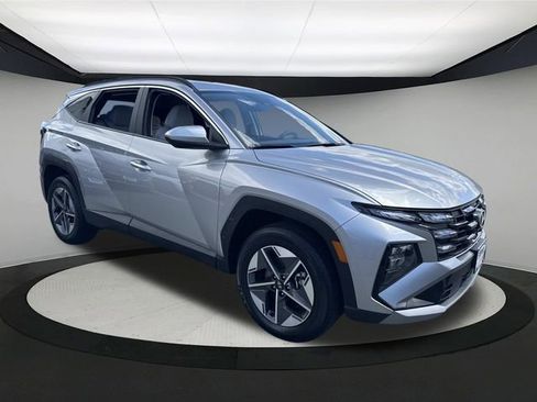Used 2025 Hyundai Tucson SEL AWD/4WD image 2