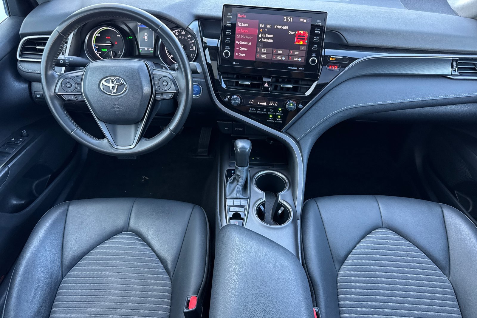 Used 2023 Toyota Camry SE w/ Audio Upgrade Package FWD image 13