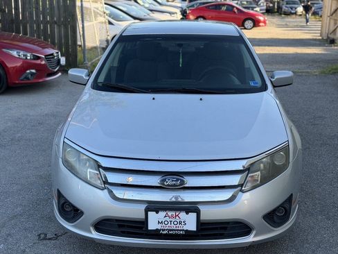 Used 2010 Ford Fusion SE FWD image 4