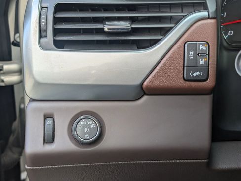 Used 2015 Chevrolet Tahoe LTZ image 23