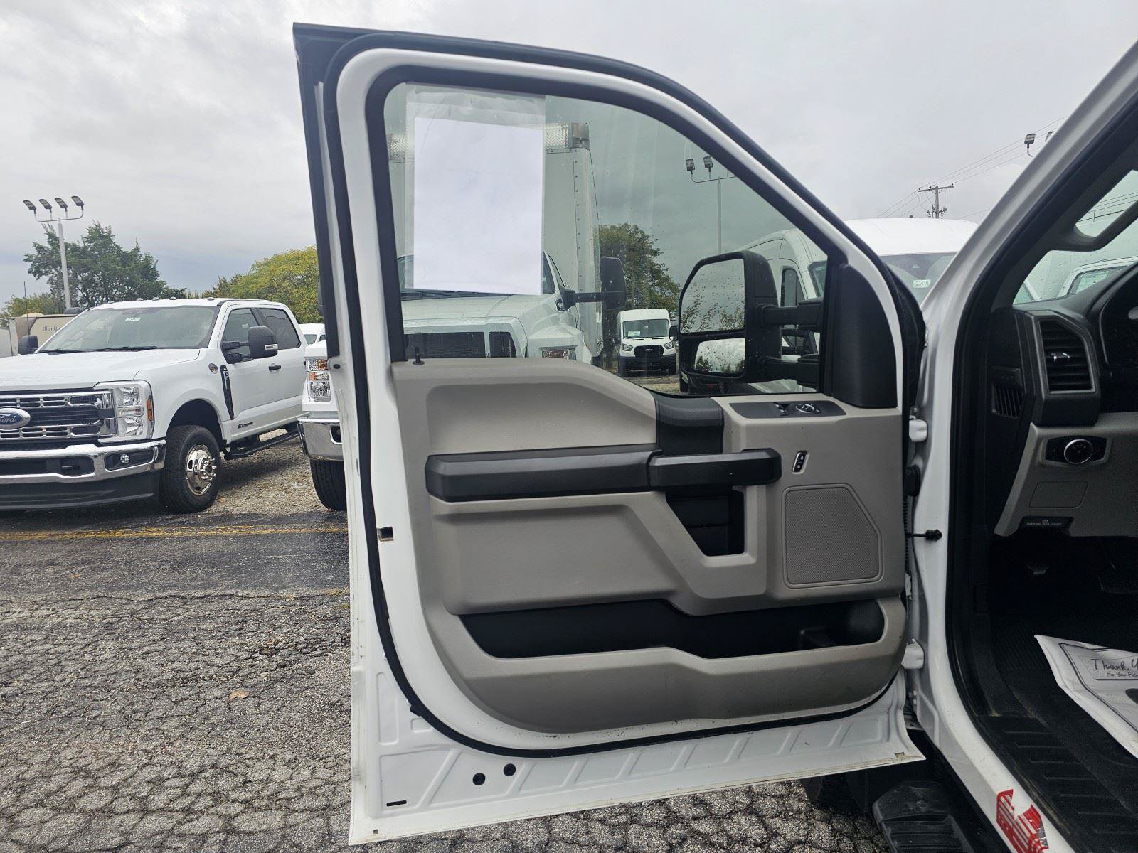 Used 2019 Ford F550 4x4 Regular Cab Super Duty image 26