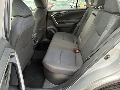 Used 2025 Toyota RAV4 LE AWD/4WD image 20