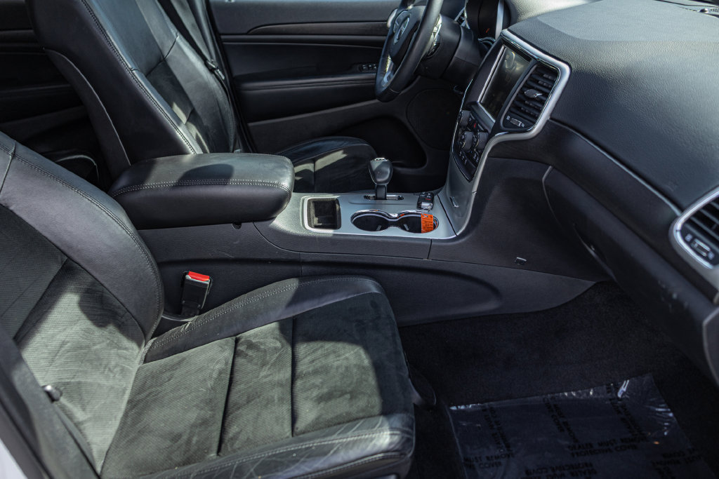 Used 2015 Jeep Grand Cherokee Altitude AWD/4WD image 35