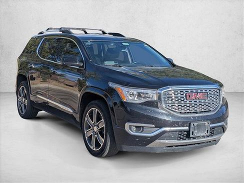 Used 2017 GMC Acadia Denali w/ Technology Package image 3