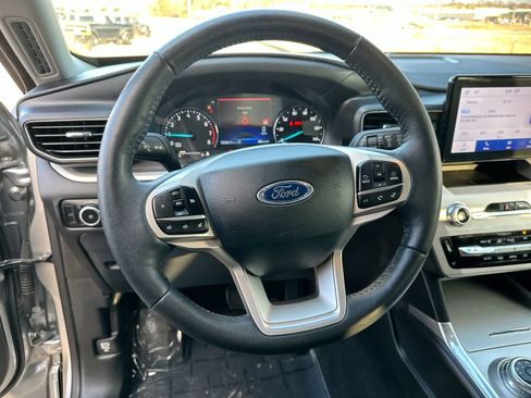 Used 2024 Ford Explorer XLT w/ Equipment Group 202A image 14