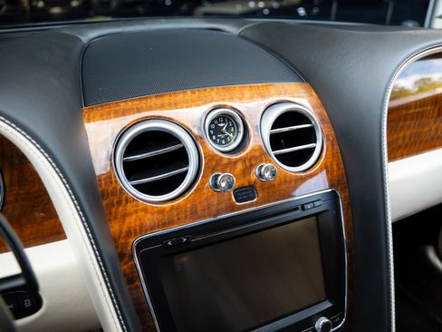 Used 2015 Bentley Flying Spur V8 AWD/4WD image 39