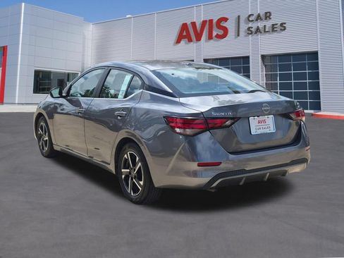 Used 2025 Nissan Sentra SV FWD image 9